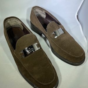 Vintage Gucci Loafers with unique Gucci buckle size 9